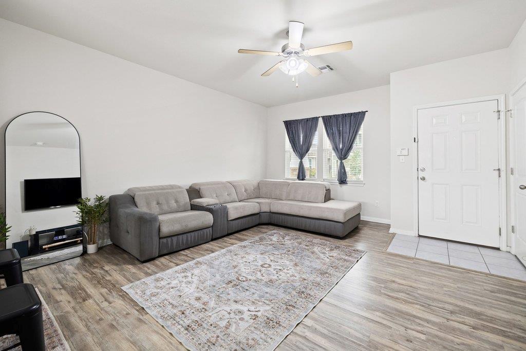 1058 Sand Post Place San Marcos TX 78666