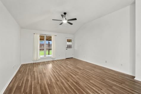 405 Thunderstorm Avenue Lockhart TX 78644
