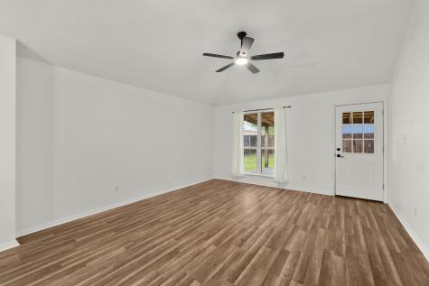 405 Thunderstorm Avenue Lockhart TX 78644