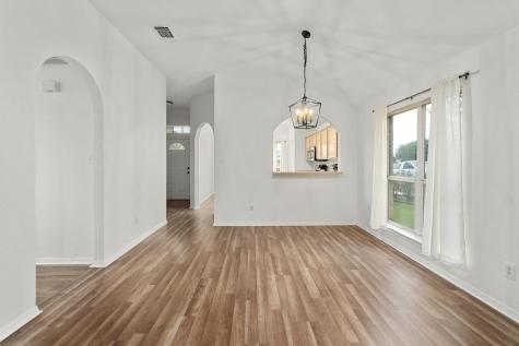 405 Thunderstorm Avenue Lockhart TX 78644