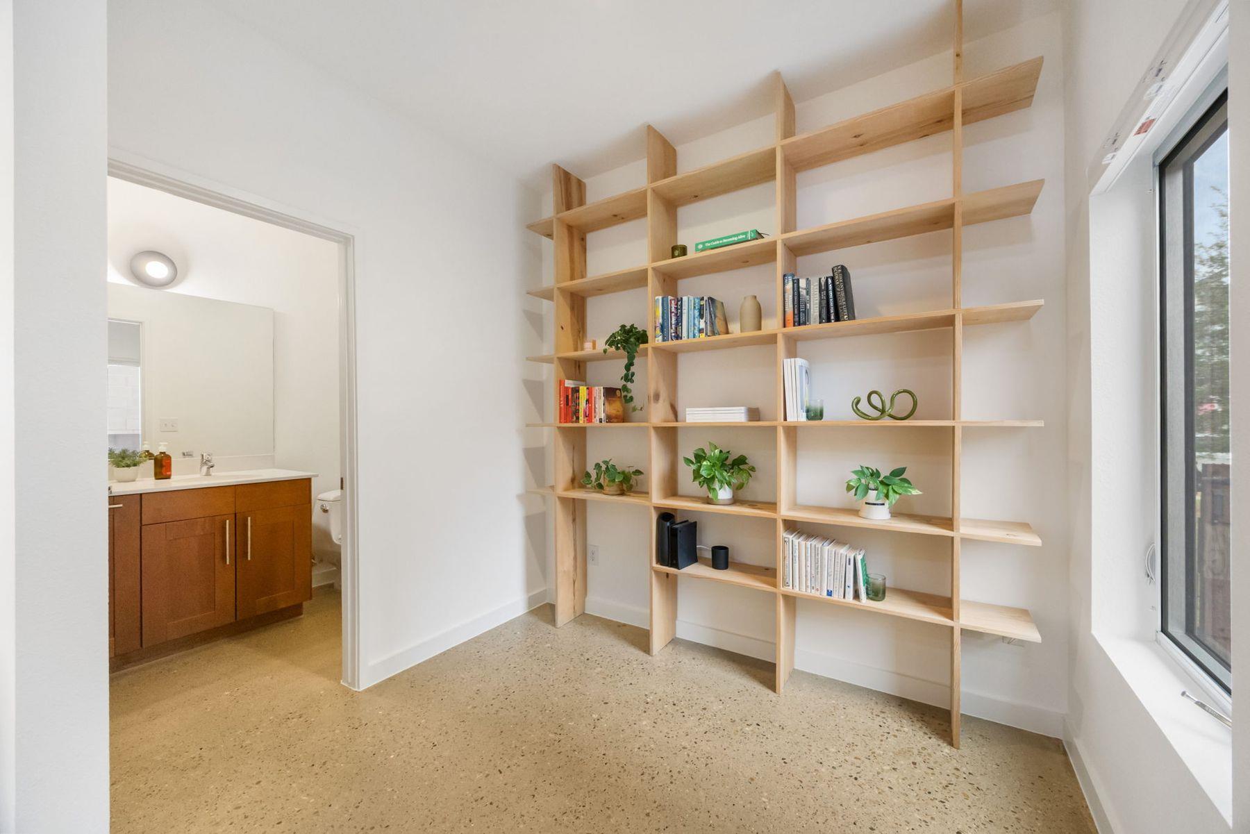5421 Agatha Circle Austin TX 78724
