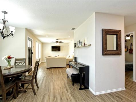 504 W 2nd Street Elgin TX 78621