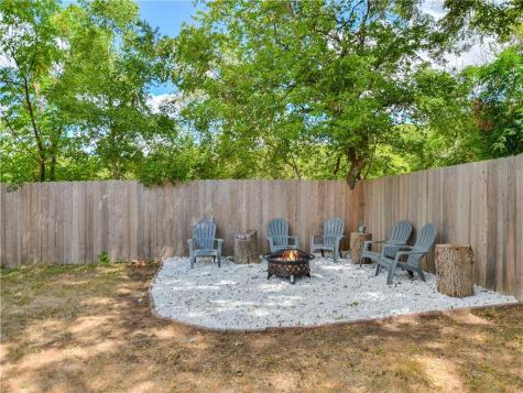 504 W 2nd Street Elgin TX 78621