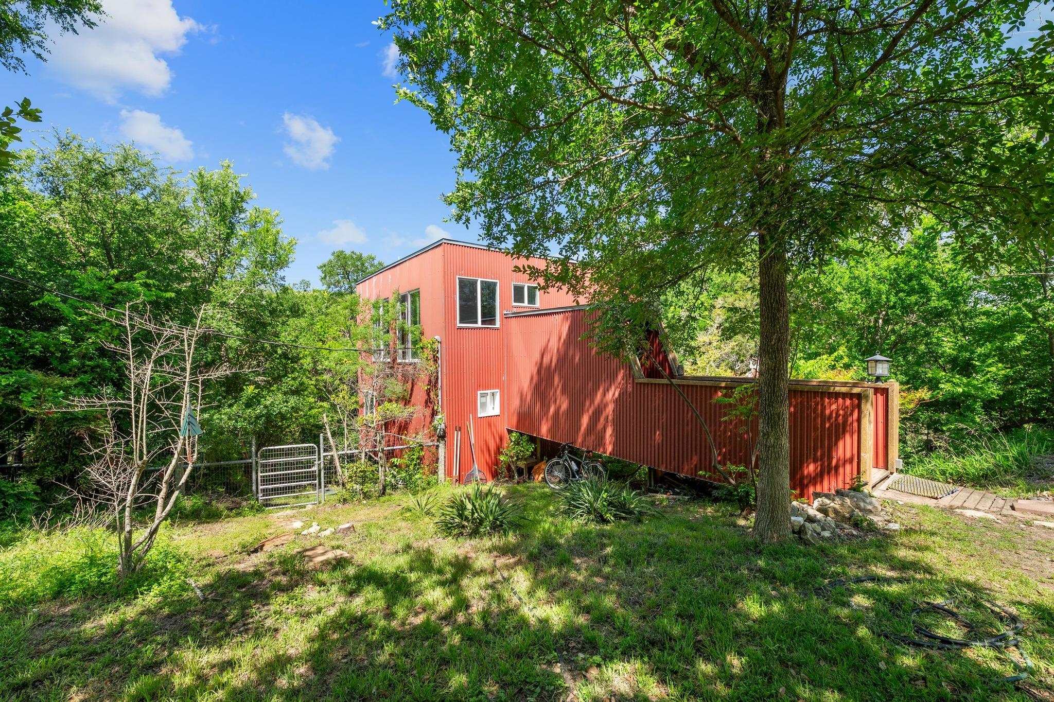 20 N Peak Road West Lake Hills TX 78746