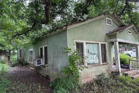 409 Lee Street Smithville TX 78957