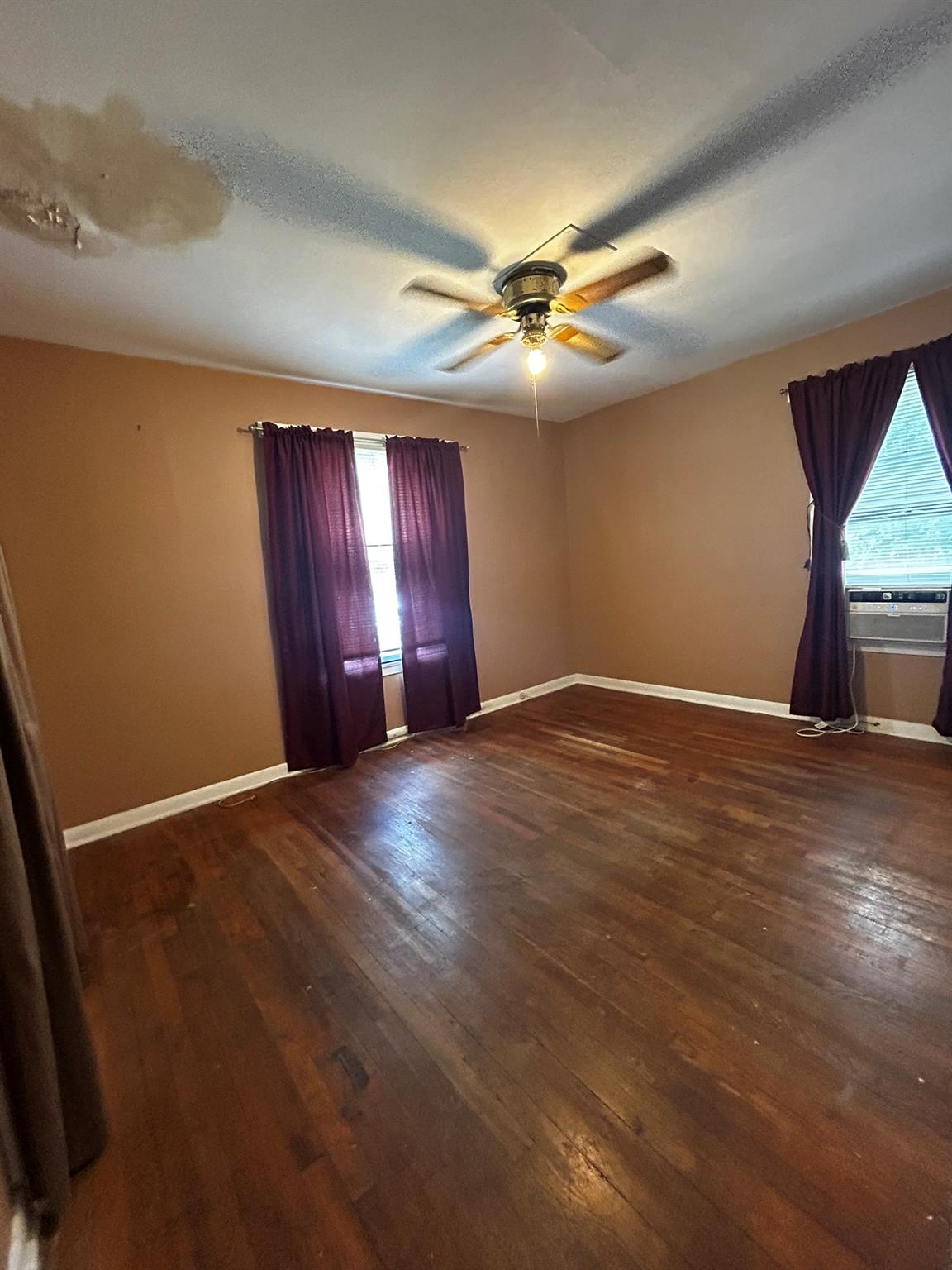 5702 Duval Street Austin TX 78752