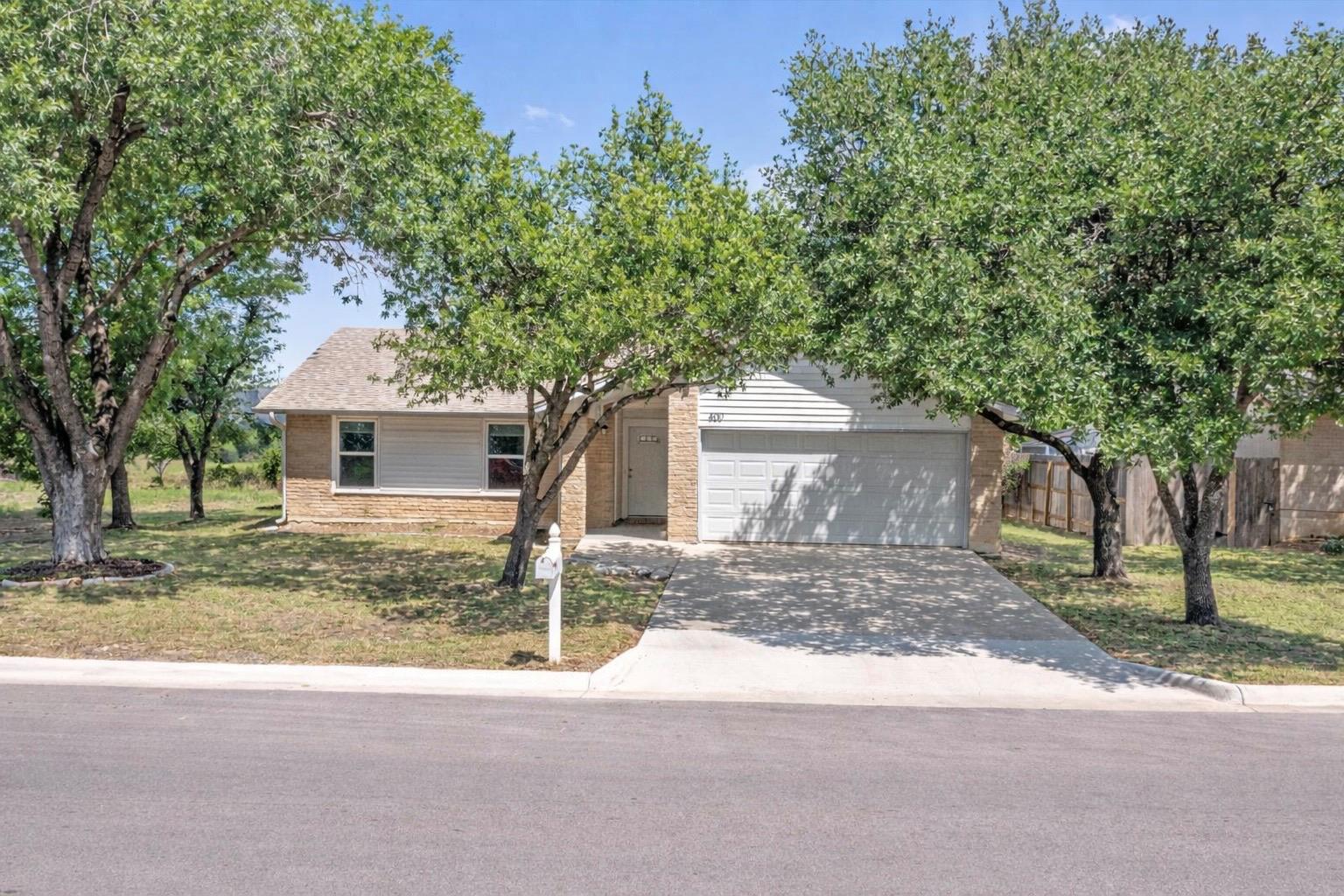 400 E Logan Street Round Rock TX 78664