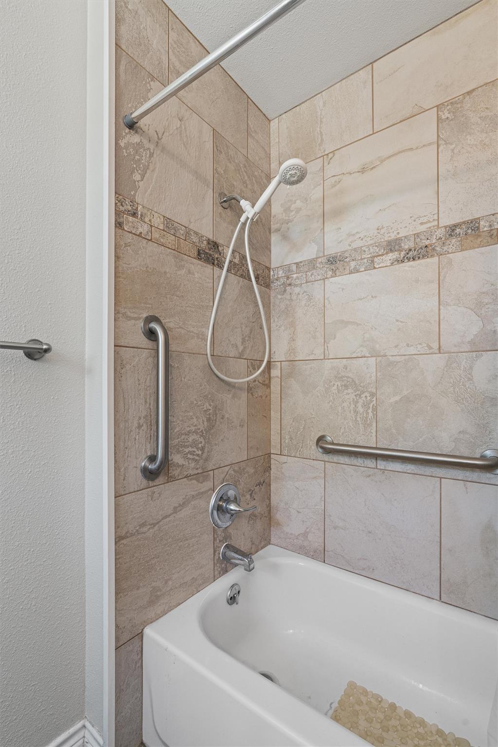 400 E Logan Street Round Rock TX 78664