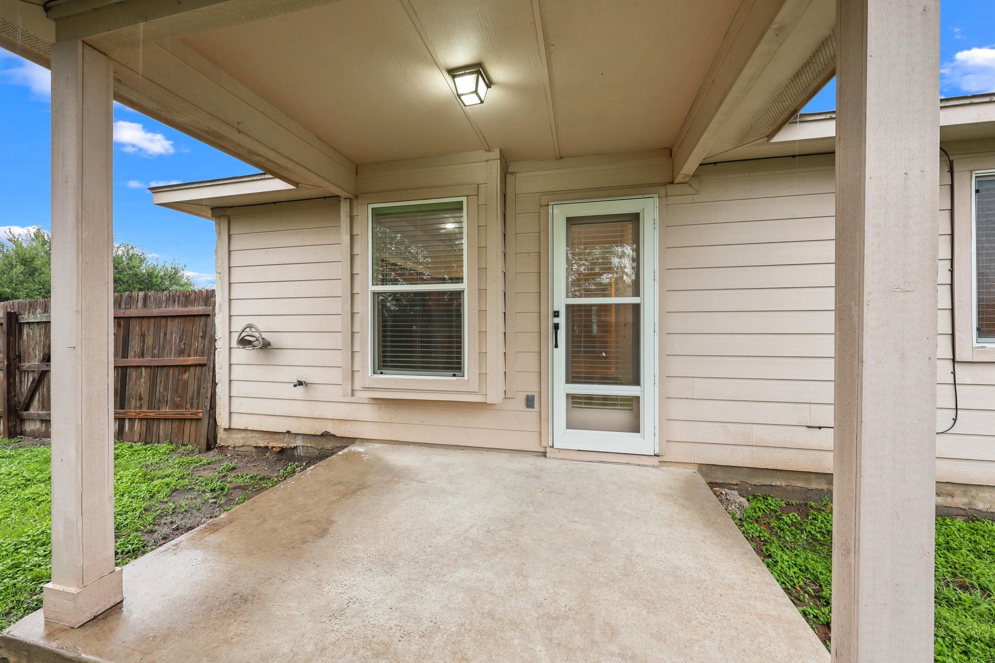 418 Nottingham Loop Kyle TX 78640