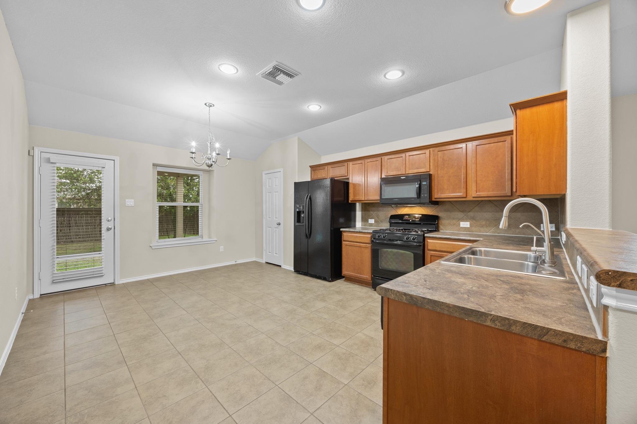 418 Nottingham Loop Kyle TX 78640