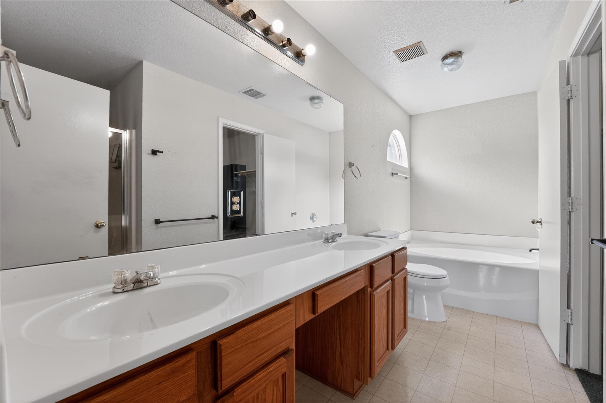 152 Eagle Drive Luling TX 78648