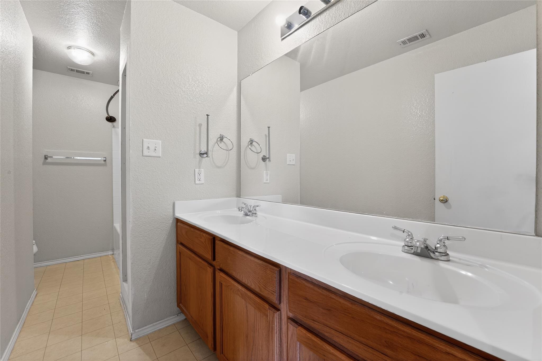 152 Eagle Drive Luling TX 78648