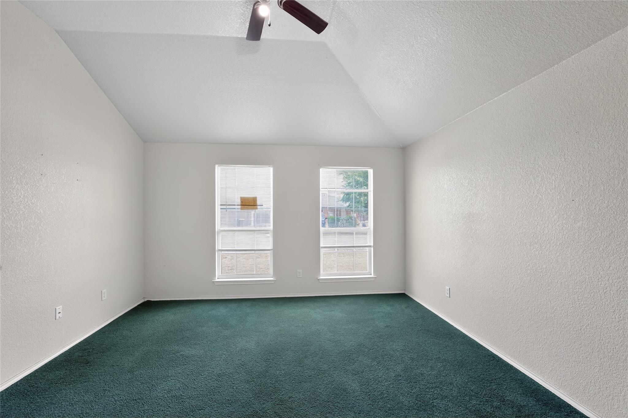 152 Eagle Drive Luling TX 78648