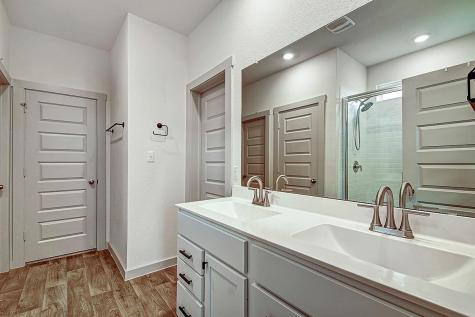 228 Greens Bayou Trail Hutto TX 78634