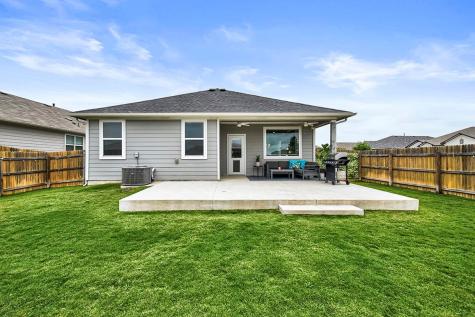 228 Greens Bayou Trail Hutto TX 78634