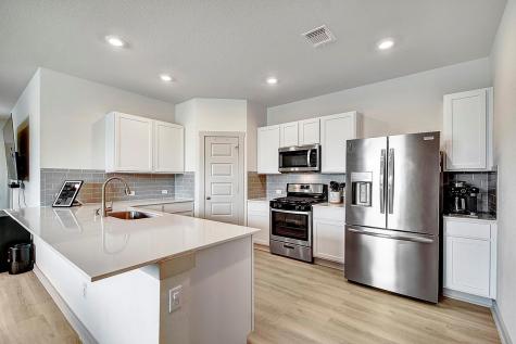 228 Greens Bayou Trail Hutto TX 78634