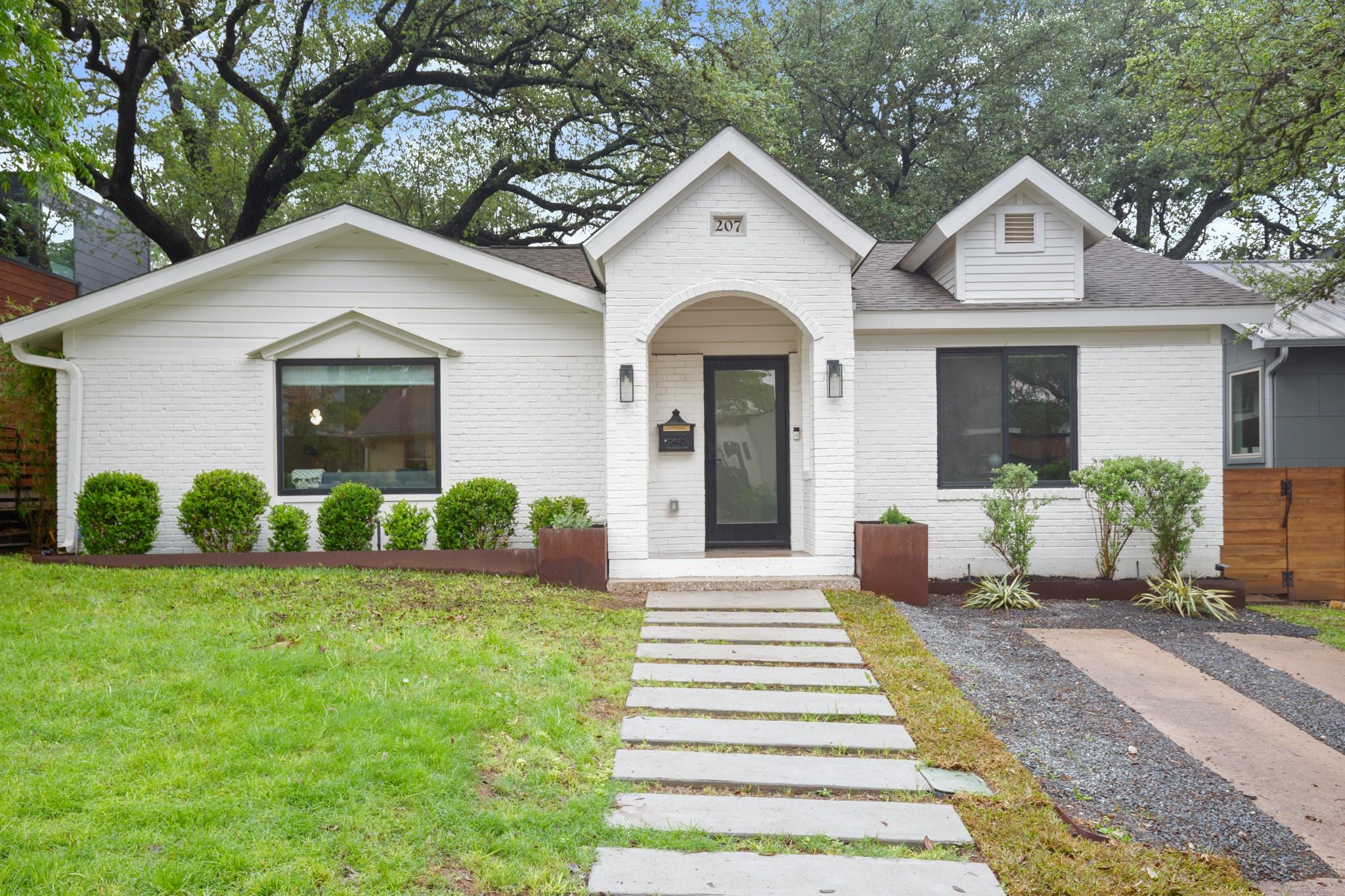 207 El Paso Street Austin TX 78704