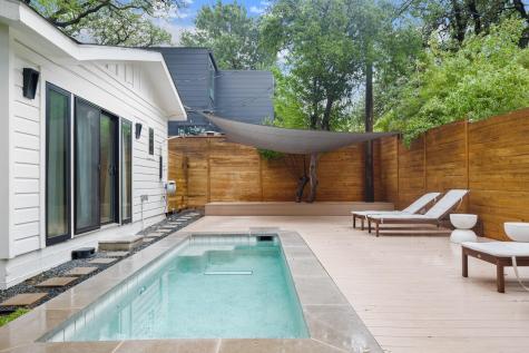 207 El Paso Street Austin TX 78704
