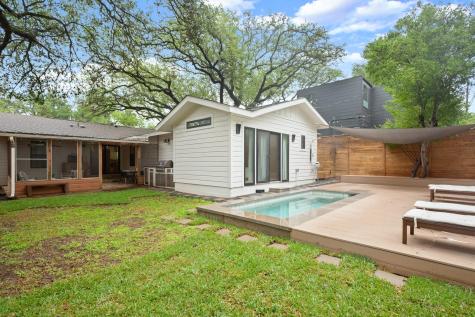 207 El Paso Street Austin TX 78704