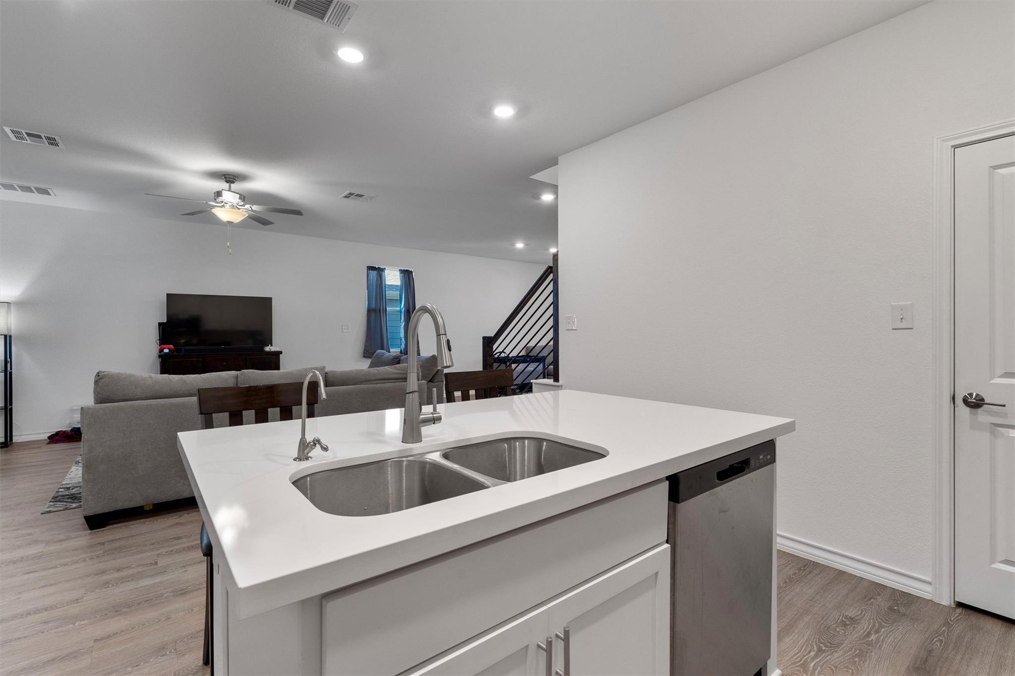 102 Gracie Way Hutto TX 78634