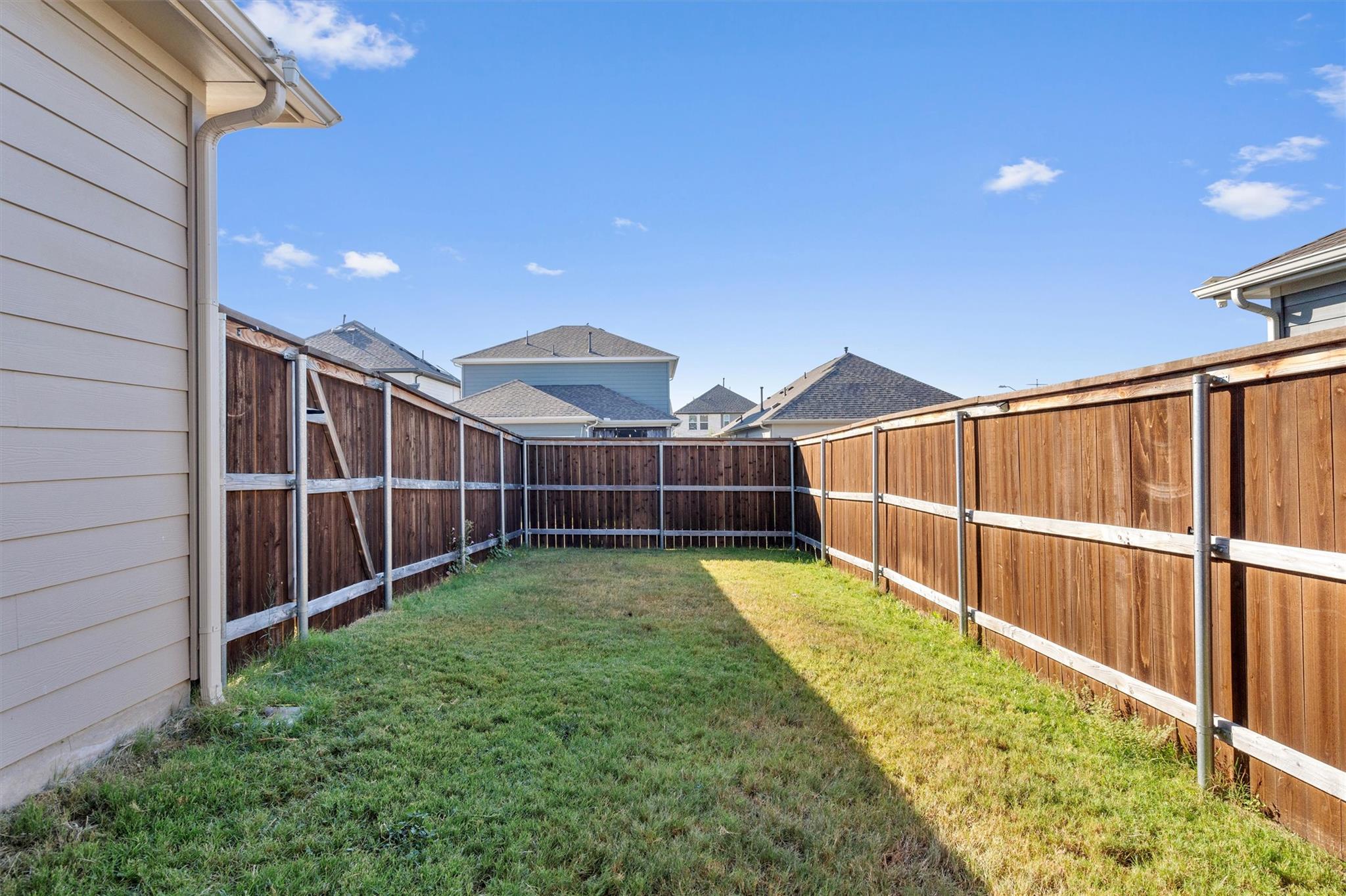 102 Gracie Way Hutto TX 78634
