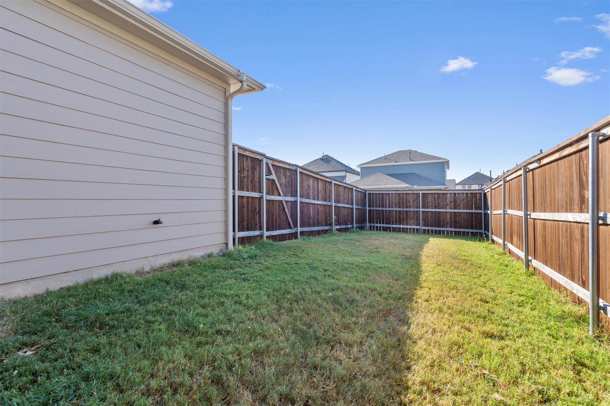 102 Gracie Way Hutto TX 78634
