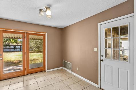 160 Gaeke Street Giddings TX 78942