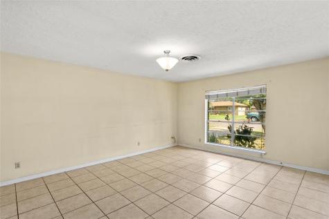160 Gaeke Street Giddings TX 78942