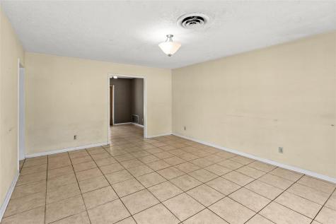 160 Gaeke Street Giddings TX 78942
