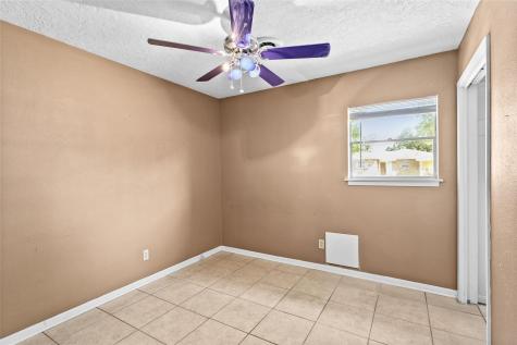 160 Gaeke Street Giddings TX 78942