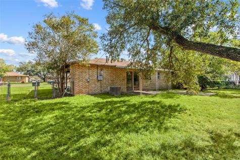 160 Gaeke Street Giddings TX 78942