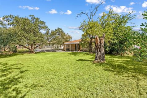 160 Gaeke Street Giddings TX 78942