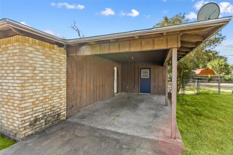 160 Gaeke Street Giddings TX 78942