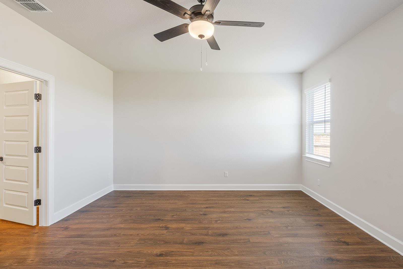 513 W Luna Blue Lane Jarrell TX 76537