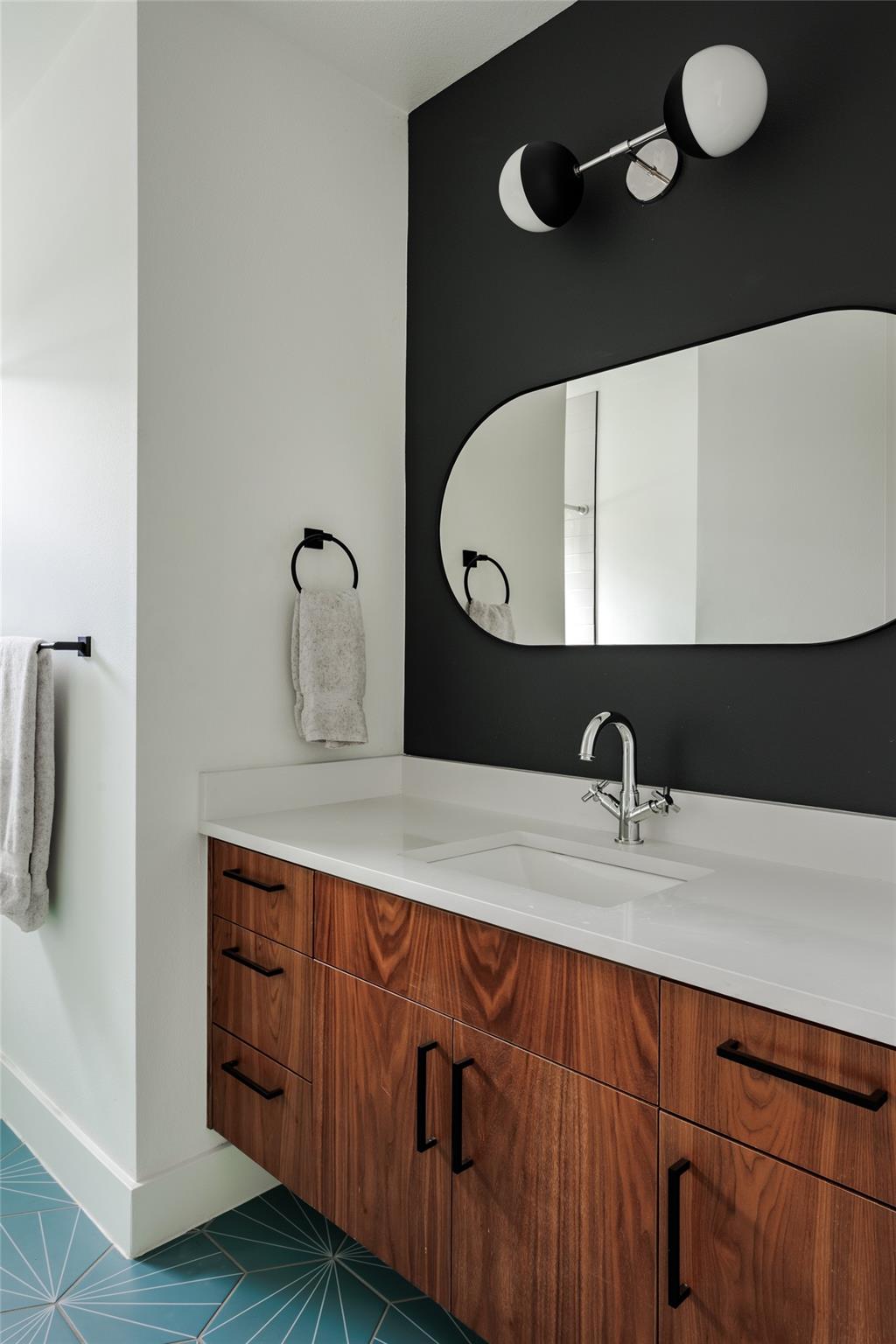 4425 Jinx Avenue Austin TX 78745