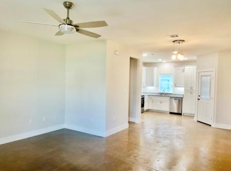 400 Washington Street Smithville TX 78957