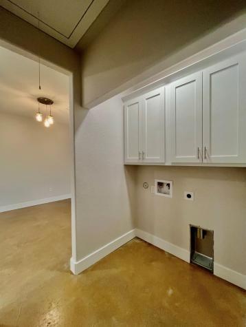 400 Washington Street Smithville TX 78957