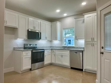 400 Washington Street Smithville TX 78957