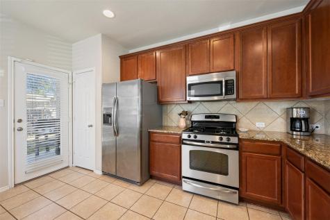 1520 Huckleberry Lane Austin TX 78748