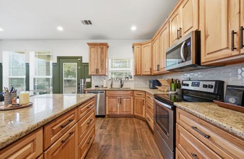 202 Cedar Hills Drive Elgin TX 78621