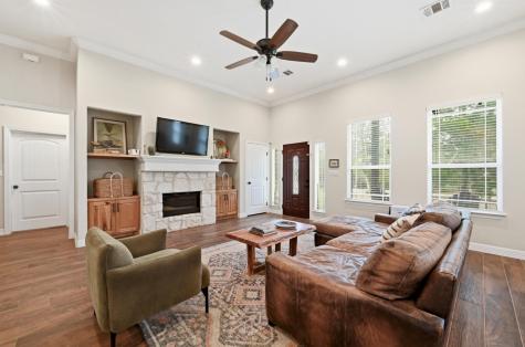 202 Cedar Hills Drive Elgin TX 78621