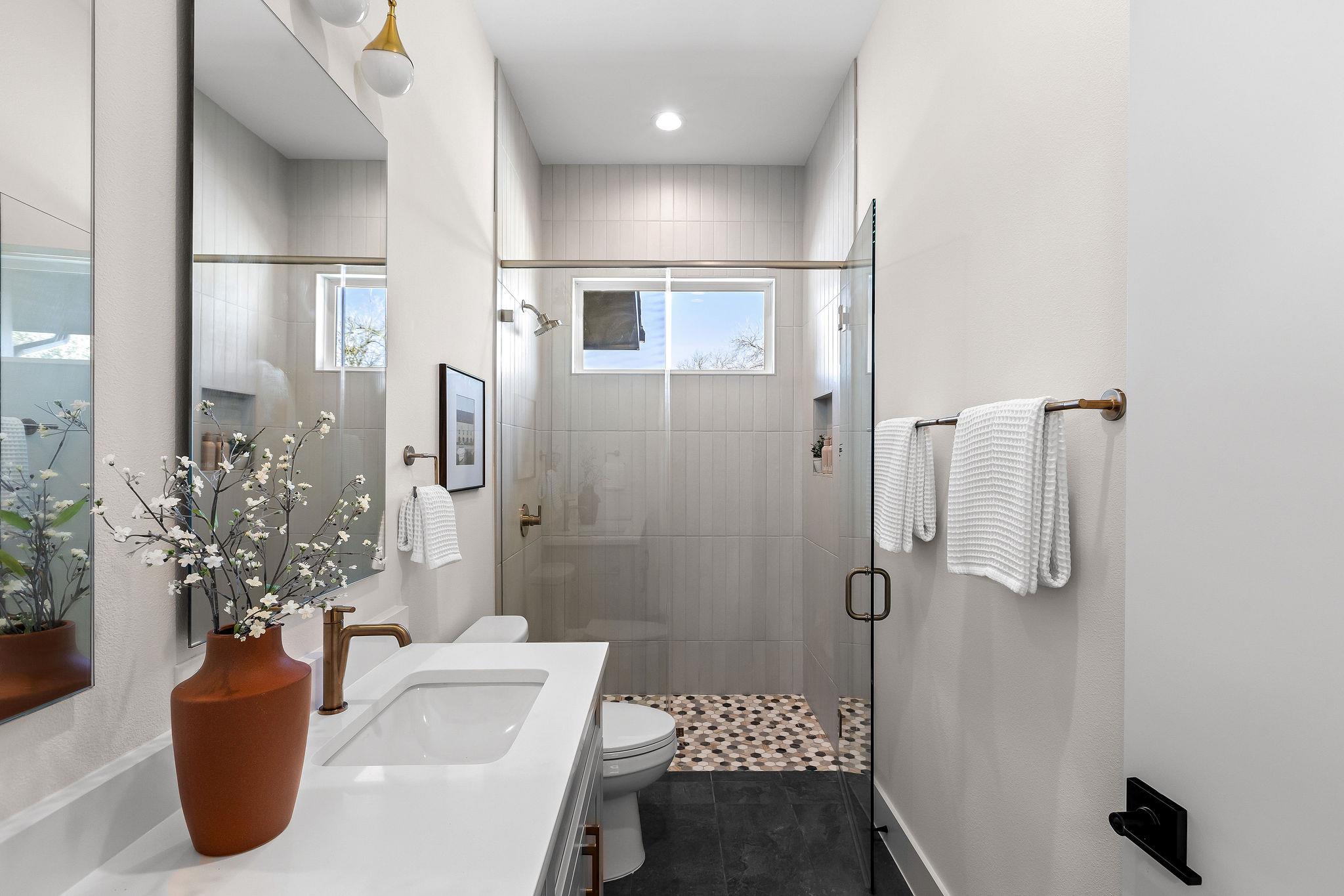 3104 Pinecrest Drive Austin TX 78757