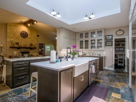 313 Meadowlakes Drive Meadowlakes TX 78654