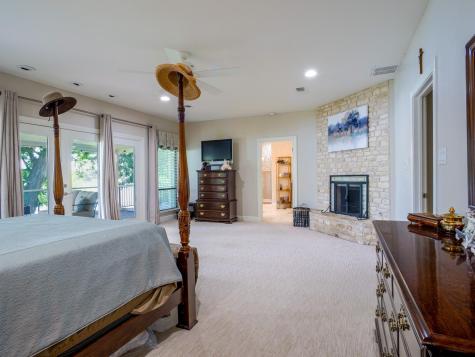 313 Meadowlakes Drive Meadowlakes TX 78654