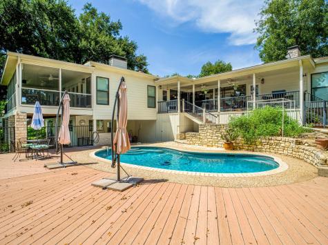 313 Meadowlakes Drive Meadowlakes TX 78654
