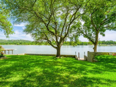 313 Meadowlakes Drive Meadowlakes TX 78654