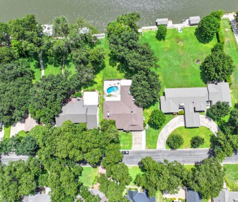 313 Meadowlakes Drive Meadowlakes TX 78654
