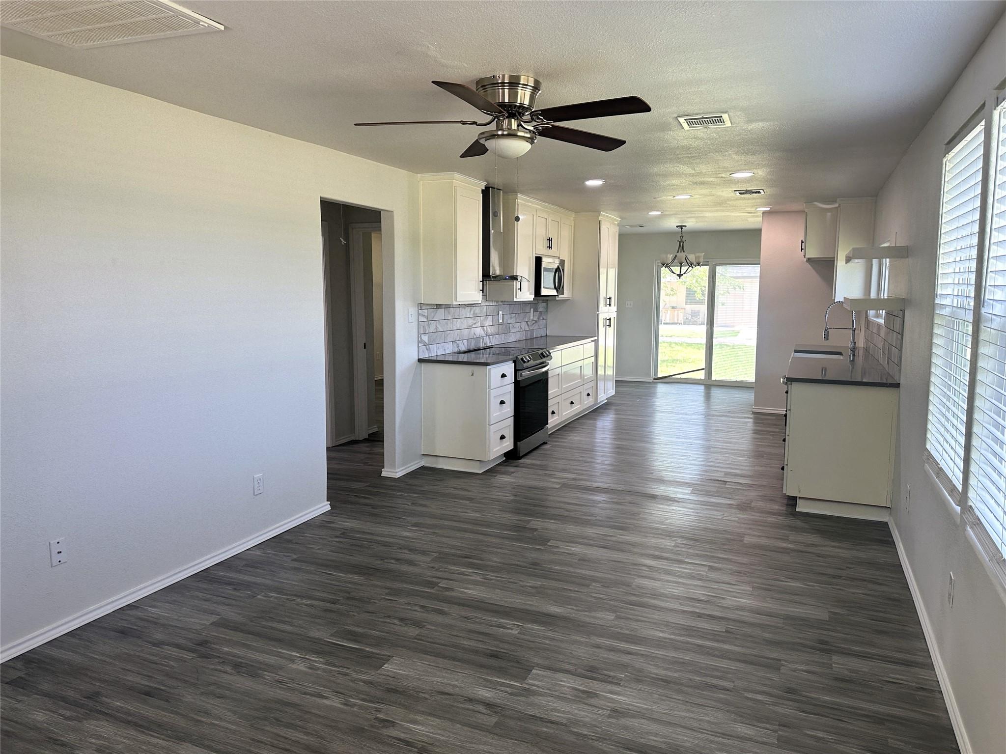 200 Prima Street Smithville TX 78957