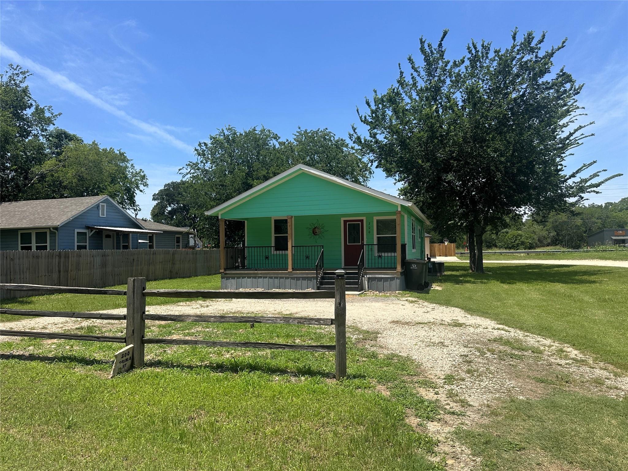 200 Prima Street Smithville TX 78957