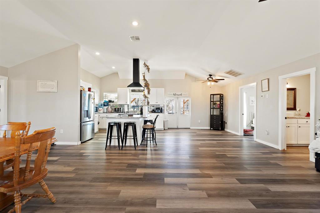 1105 County Road 422 Bartlett TX 76511